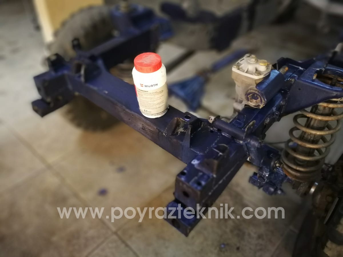 land-rover-defender-v-8-restoration-07