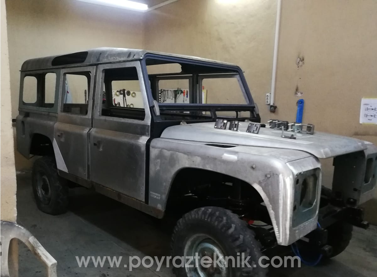 land-rover-defender-v-8-restoration-16
