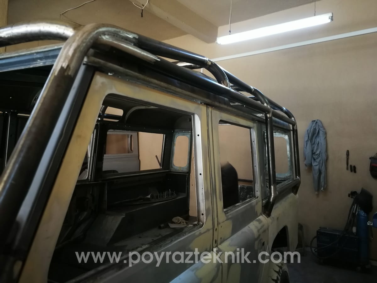 land-rover-defender-v-8-restoration-17