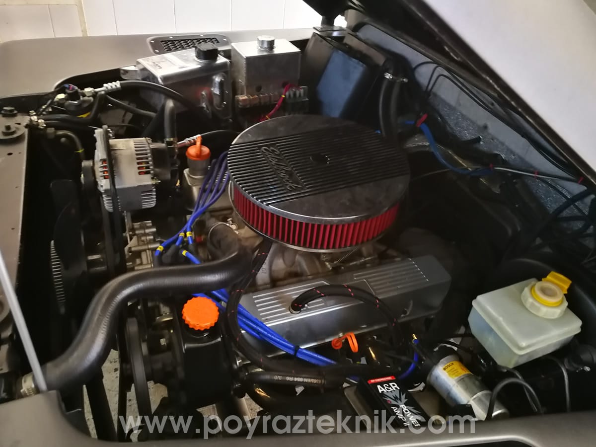 land-rover-defender-v-8-restoration-36